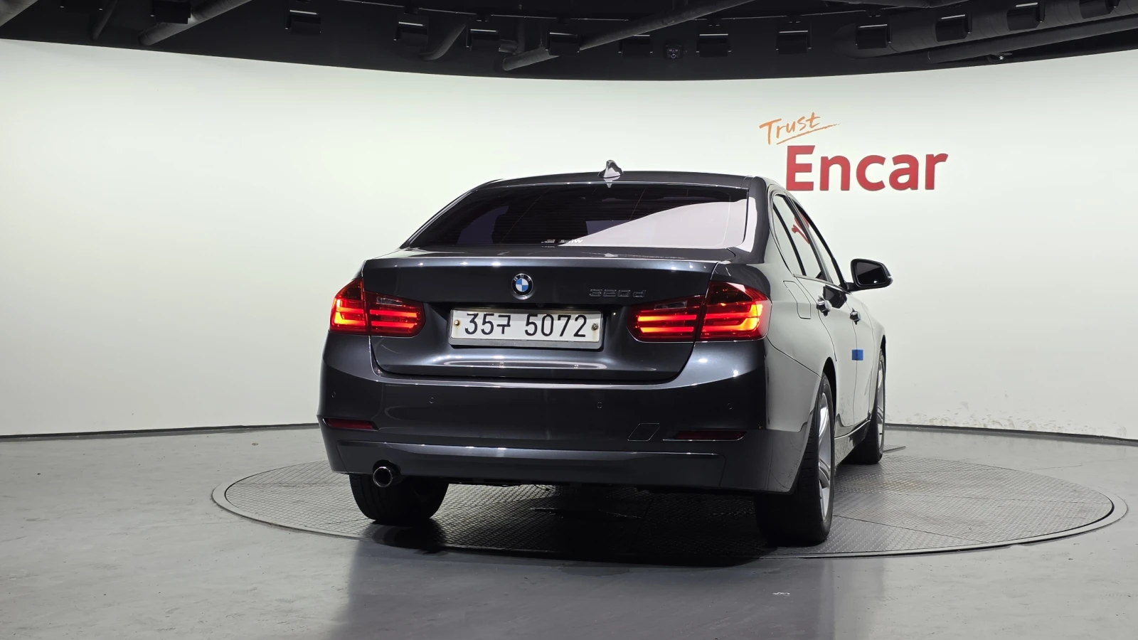 BMW 320, снимка 4 - Автомобили и джипове - 55371853