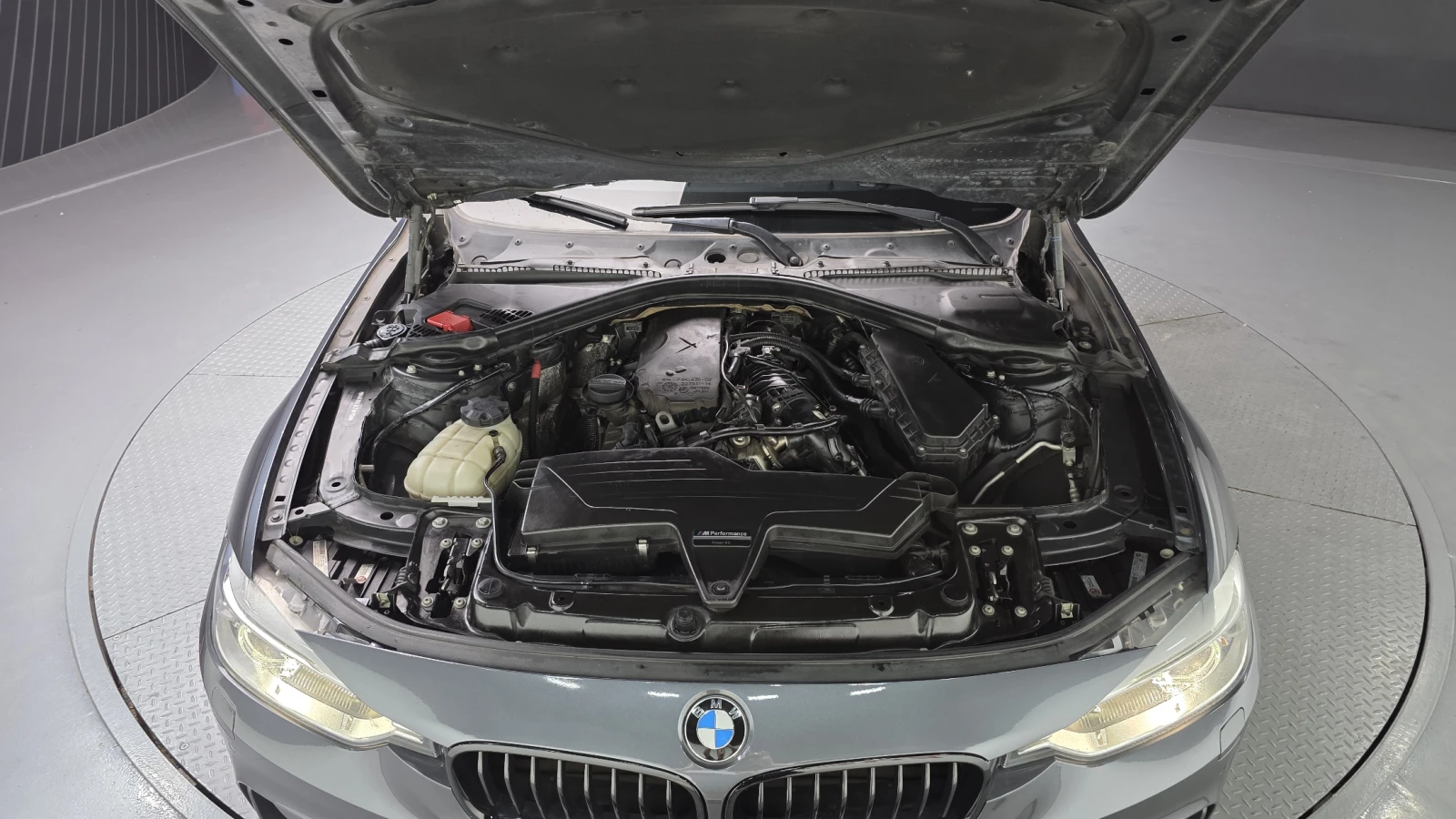 BMW 320, снимка 17 - Автомобили и джипове - 55371853