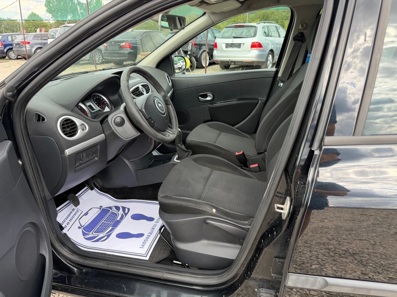 Renault Clio 1.2TCe-103PS, снимка 9 - Автомобили и джипове - 55529446
