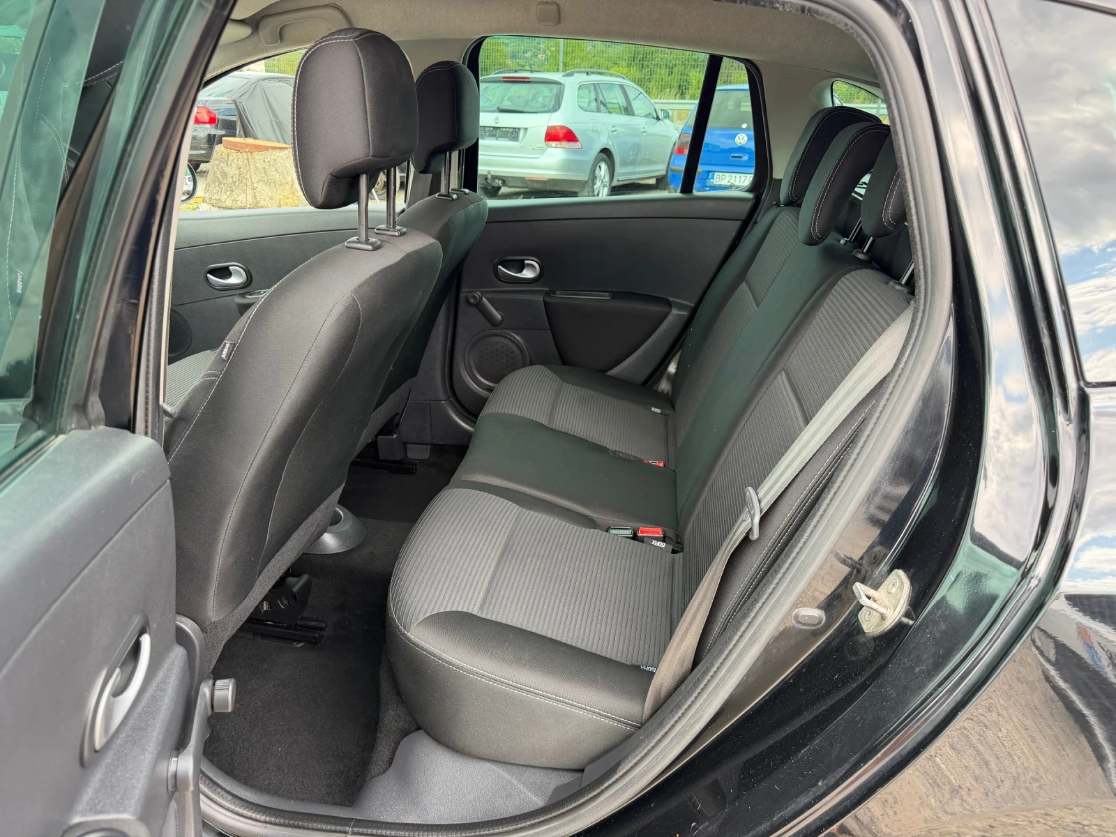 Renault Clio 1.2TCe-103PS, снимка 11 - Автомобили и джипове - 55529446