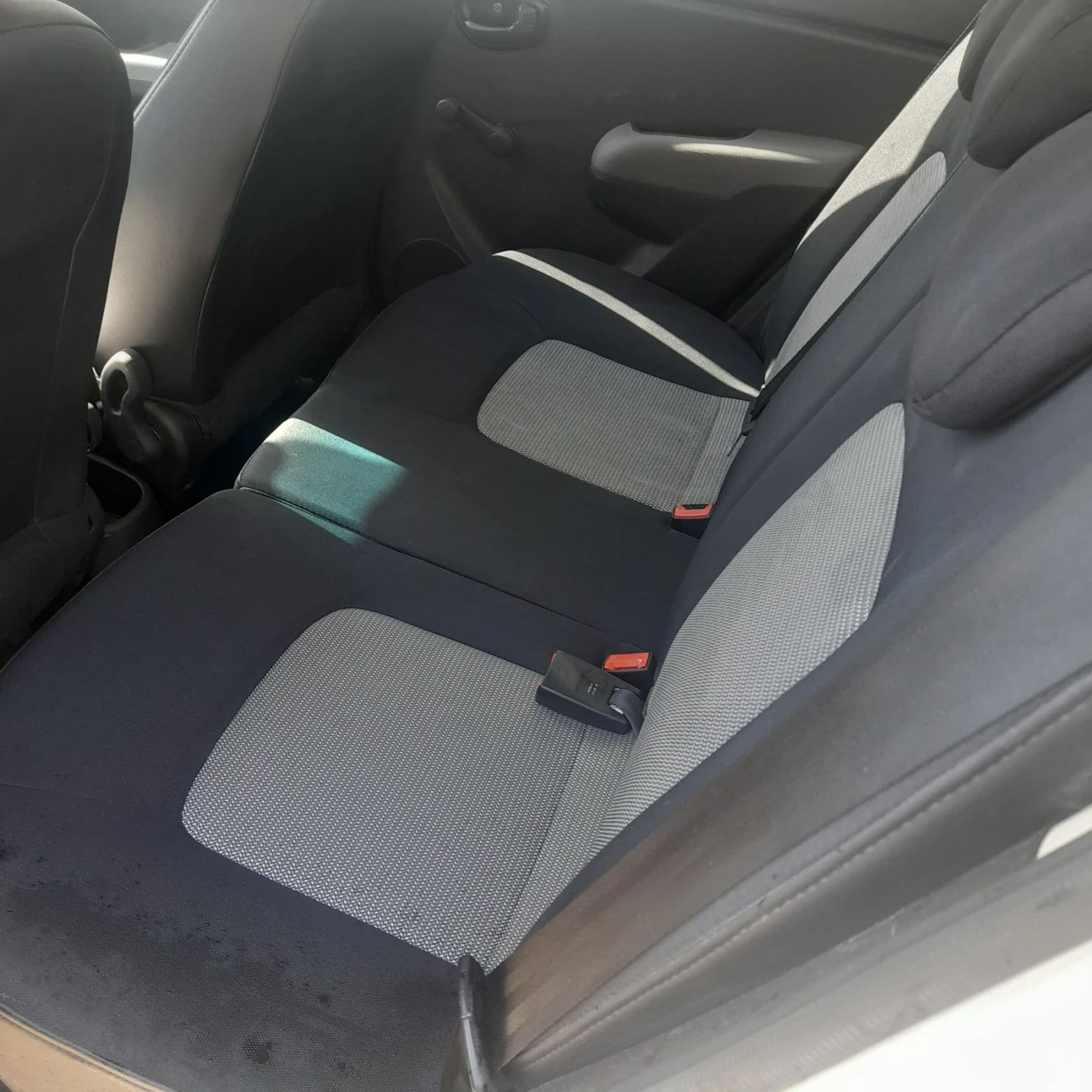 Hyundai I10, снимка 6 - Автомобили и джипове - 56207783