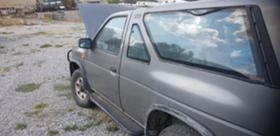 Nissan Terrano 2.4 ; 3.0    2.7  5   | Mobile.bg    8