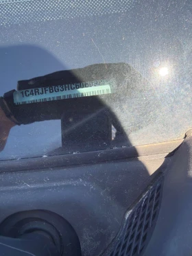 Jeep Grand cherokee * Limited 75th Anniversary * CARFAX * ЦЕНА ДО БГ | Auto.bg — изображение 10