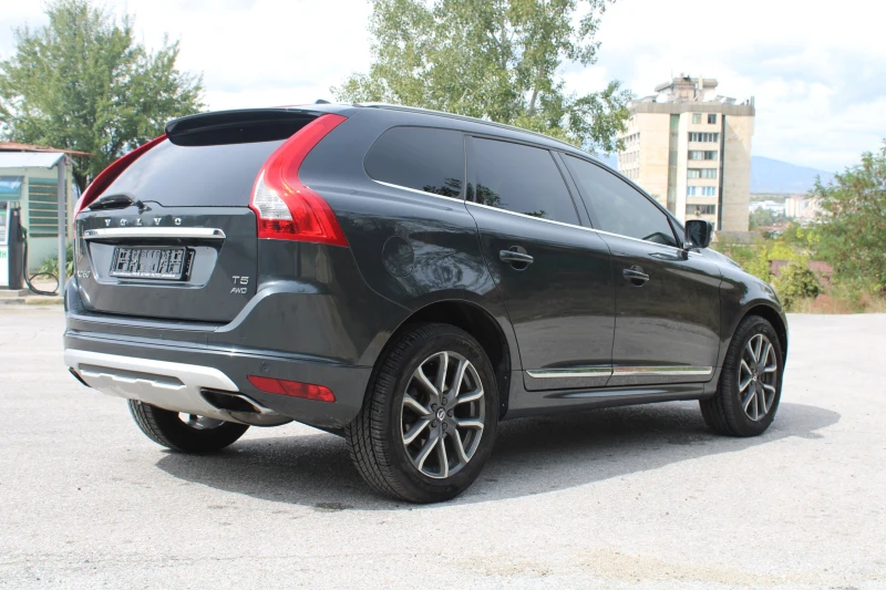 Volvo XC60 T5 2.5, снимка 2 - Автомобили и джипове - 47281302