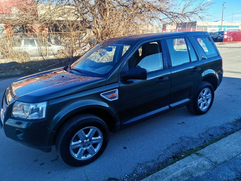 Land Rover Freelander 2.2d топ състояние, снимка 2 - Автомобили и джипове - 48528110