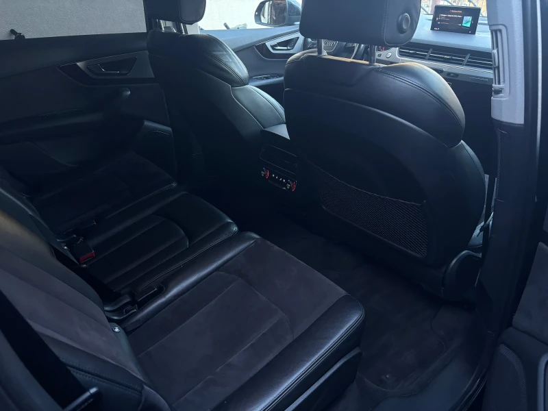 Audi Q7 BLACK FRIDAY!!!* TOP* QUATTRO* ЛИЗИНГ* , снимка 12 - Автомобили и джипове - 52328656