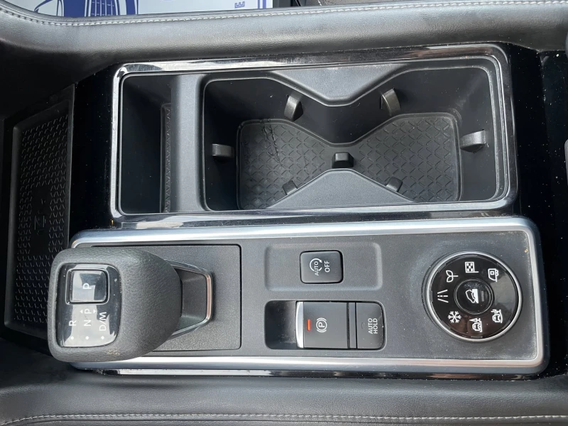 Nissan Pathfinder SL 4WD, снимка 12 - Автомобили и джипове - 52632366