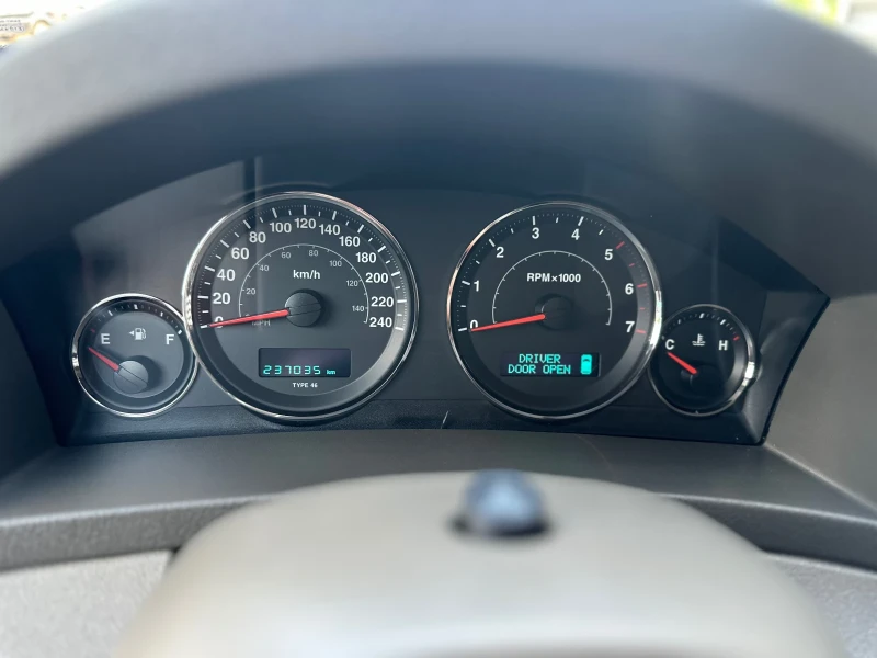 Jeep Grand cherokee 3000Crd(237000 км), снимка 10 - Автомобили и джипове - 51898803