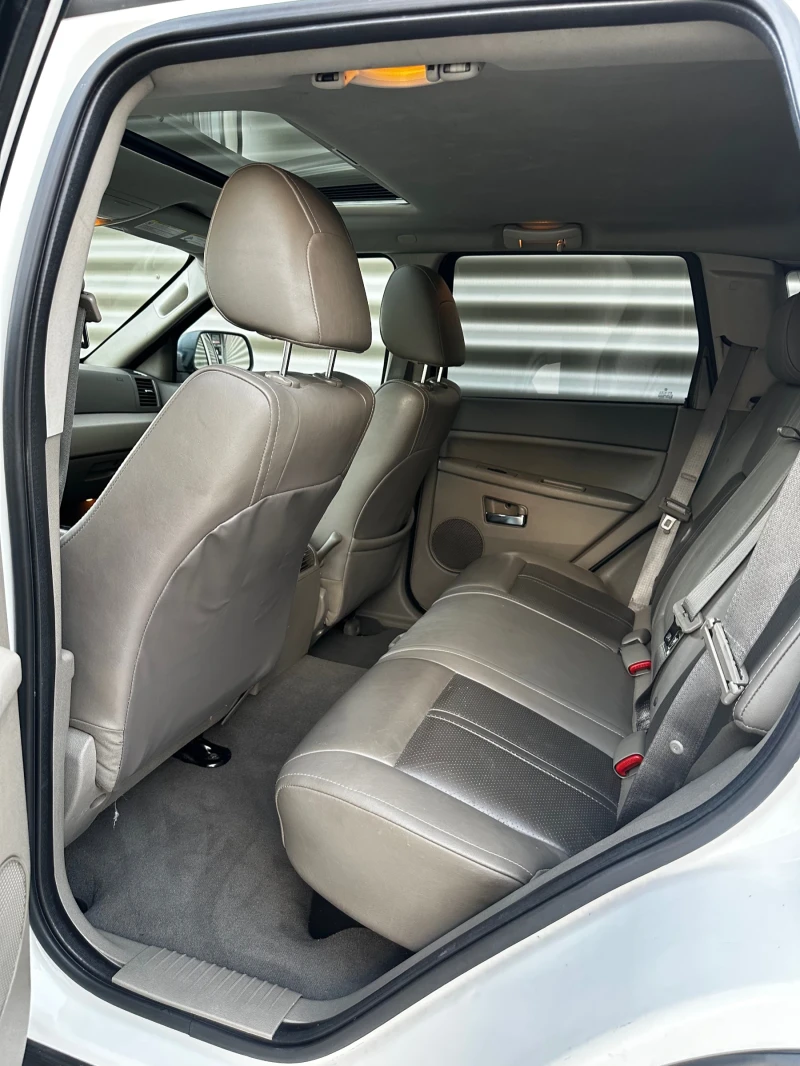 Jeep Grand cherokee 3000Crd(237000 км), снимка 8 - Автомобили и джипове - 51898803