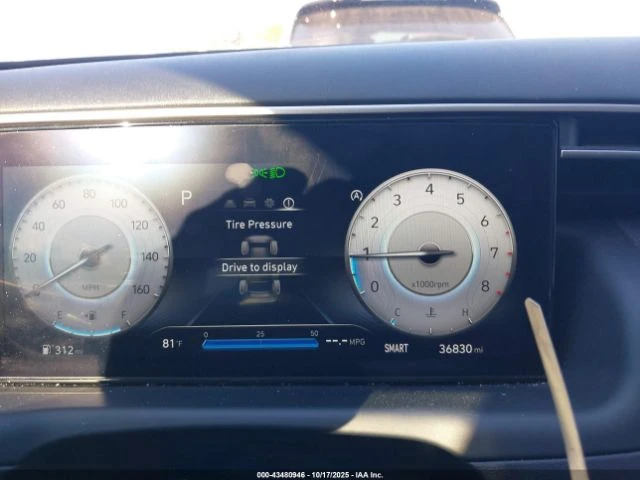 Hyundai Tucson * УНИКАТ* Камера* Blind* Remote* Asisstance, снимка 13 - Автомобили и джипове - 53028585