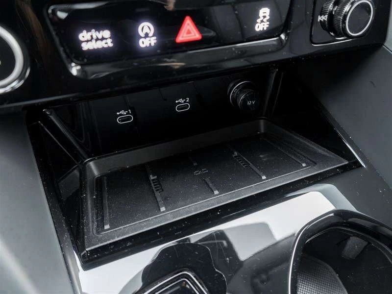 Audi Q5 * quattro Premium * CARFAX * ФИКСИРАНА ЦЕНА, снимка 16 - Автомобили и джипове - 53194383