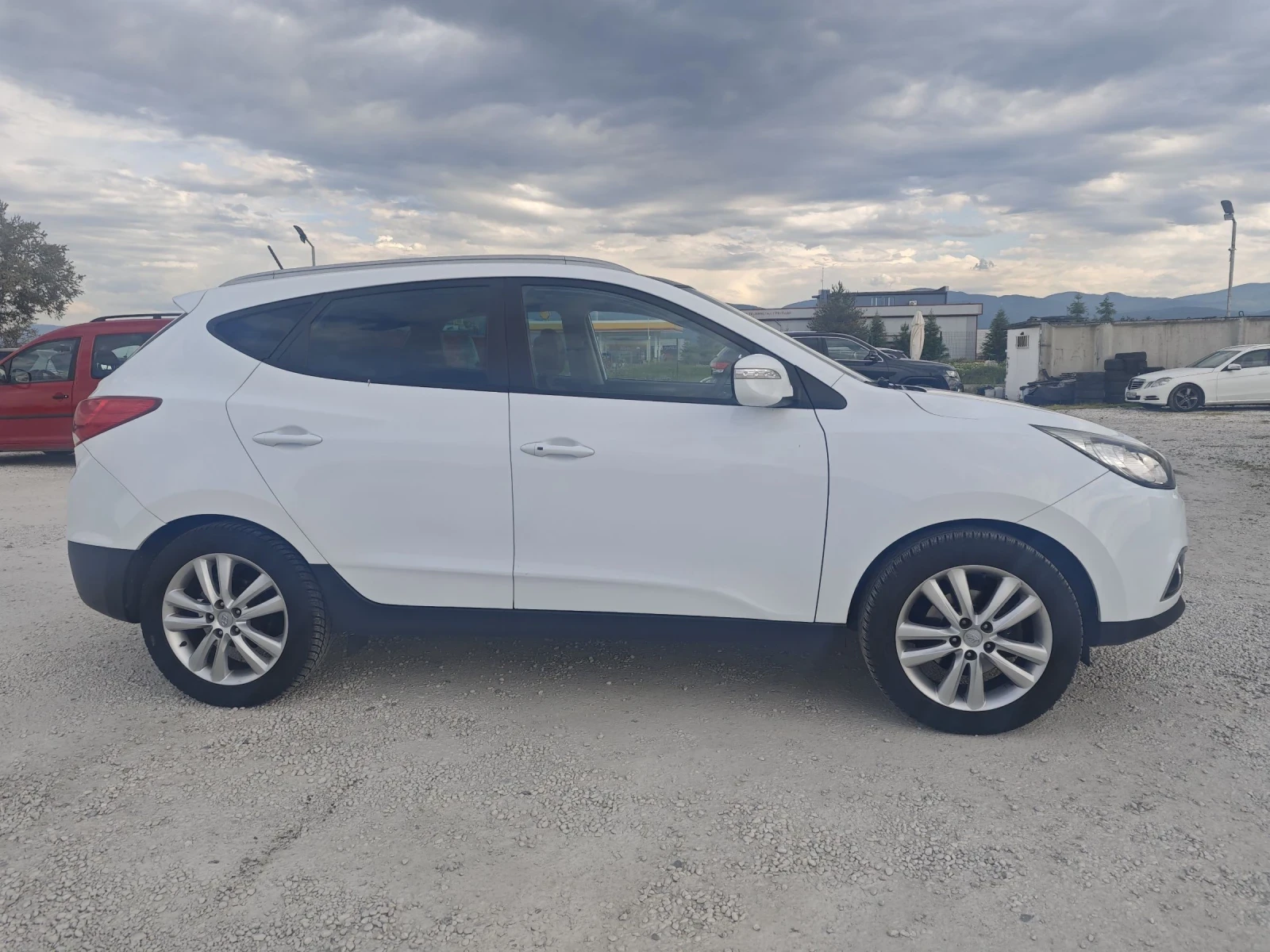 Hyundai IX35 2.0  NAVI Automat CATCHER - изображение 3