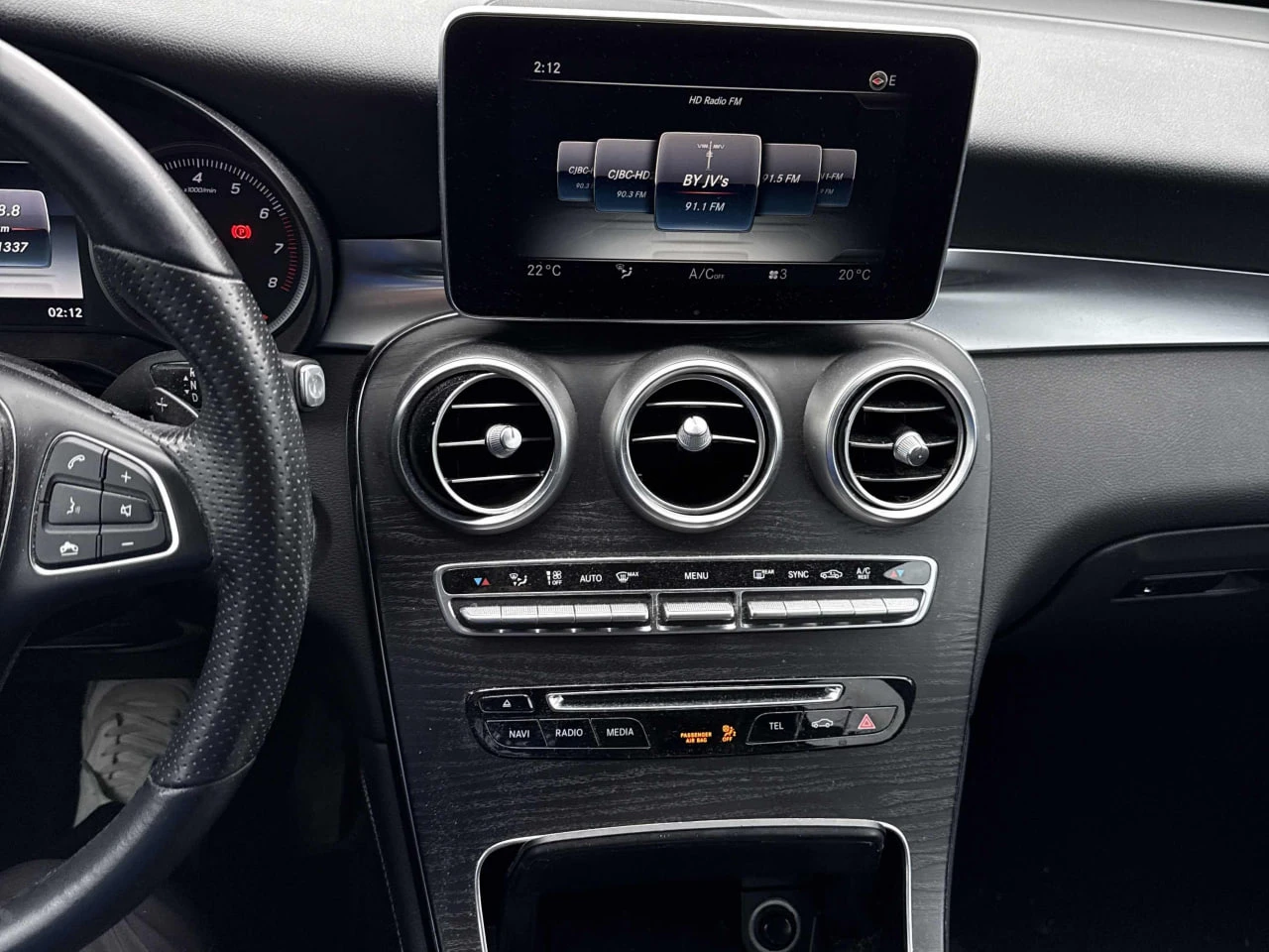 Mercedes-Benz GLC 300 * АВТО КРЕДИТ* ЦЕНА ДО БГ * СЕРВИЗНА ИСТОРИЯ *  - изображение 8