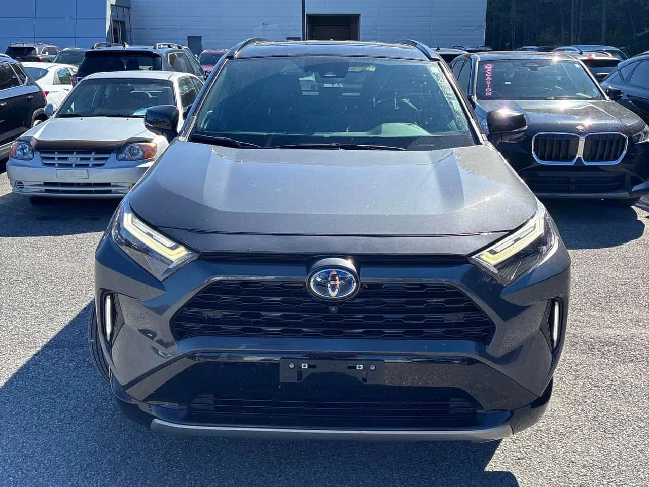 Toyota Rav4 Hybrid XSE | CARFAX | АВТОФИНАНСИРАНЕ, снимка 2 - Автомобили и джипове - 56239776
