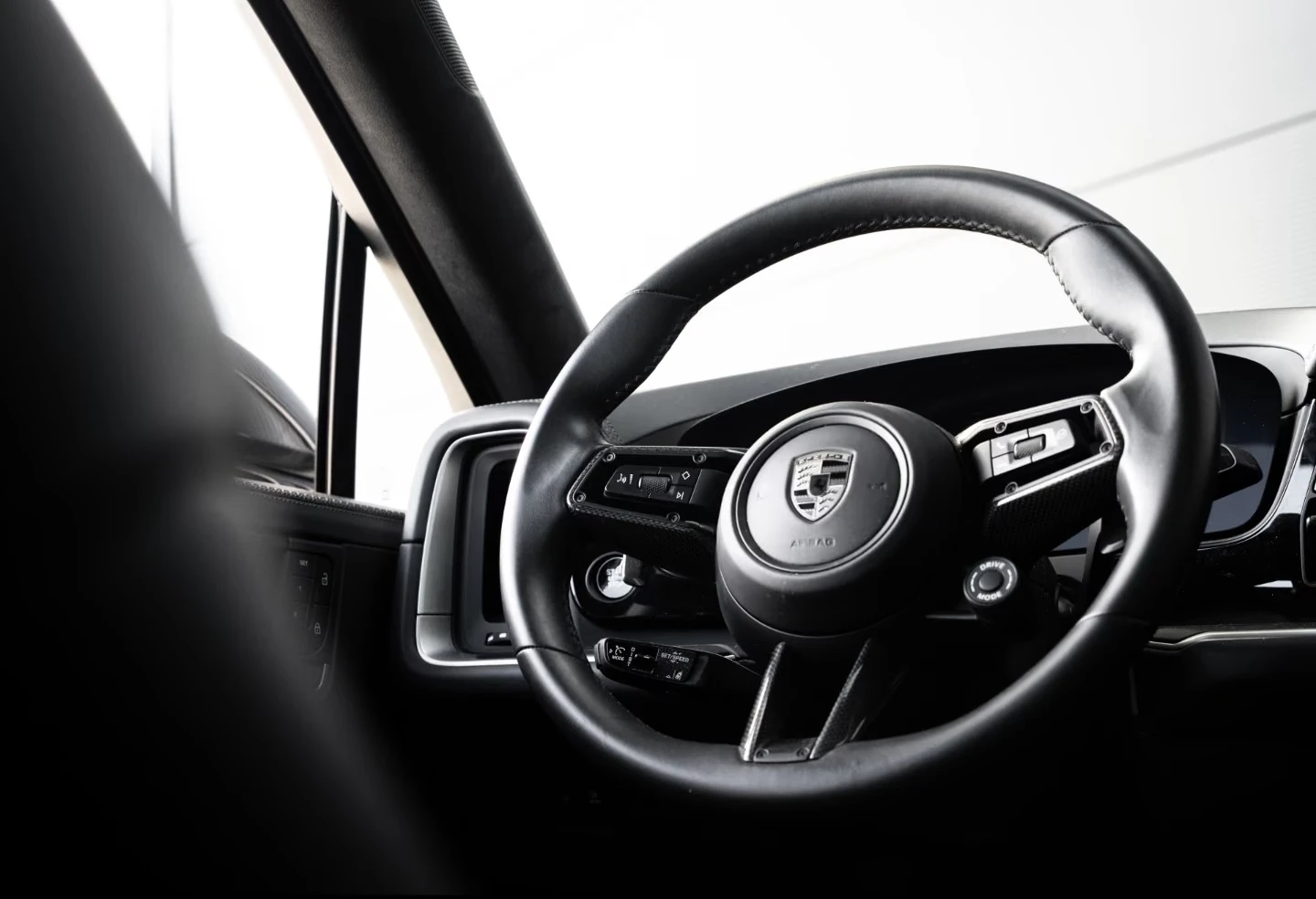 Porsche Cayenne TURBO E-HYBRID/PDCC/REAR AXLE/BURMESTER/NIGHT/ | Mobile.bg � ����������� 11