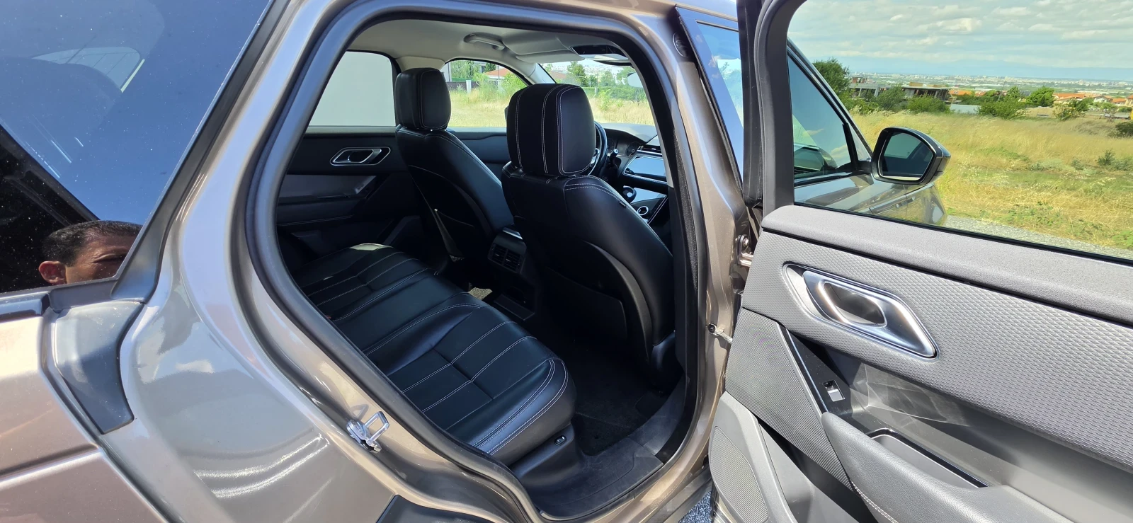 Land Rover Range Rover Velar, снимка 9 - Автомобили и джипове - 56624831
