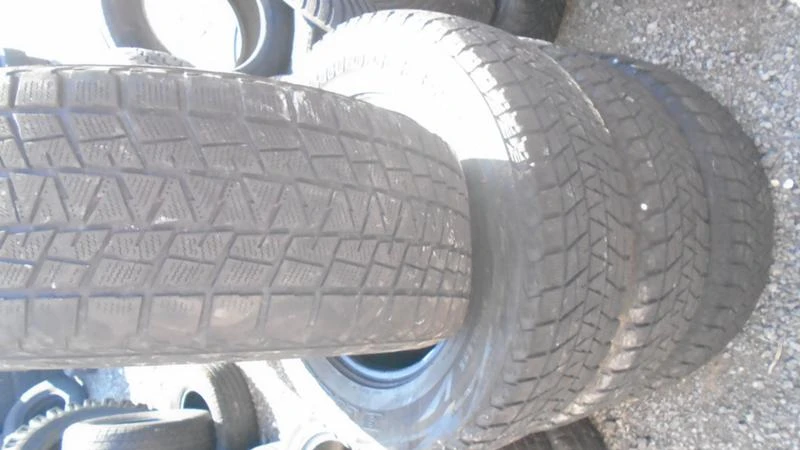 Гуми Зимни 255/65R17, снимка 2 - Гуми и джанти - 22767991