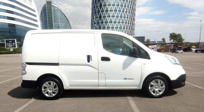 Nissan e-NV200, снимка 2 - Автомобили и джипове - 47975162