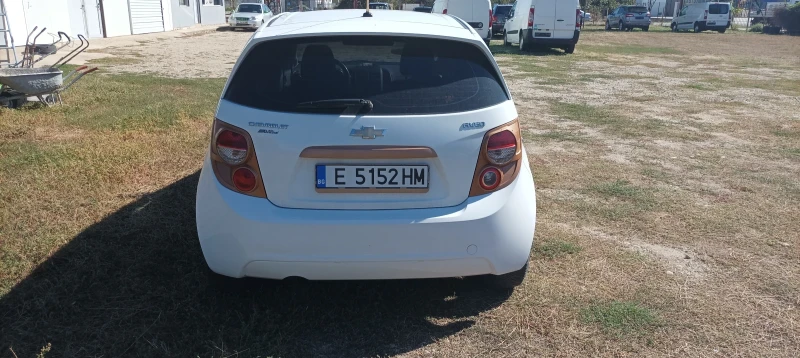 Chevrolet Aveo, снимка 3 - Автомобили и джипове - 47425703