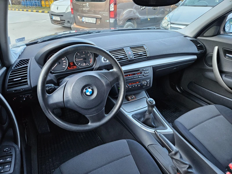 BMW 118 2.0D KLIMATRON/6skorosti, снимка 9 - Автомобили и джипове - 49020486