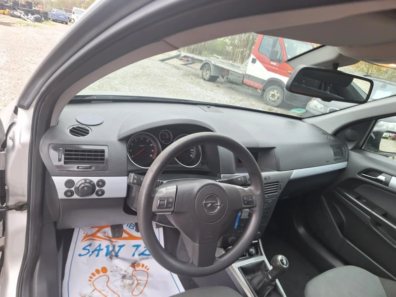 Opel Astra 1.6i klima, снимка 8 - Автомобили и джипове - 52079555