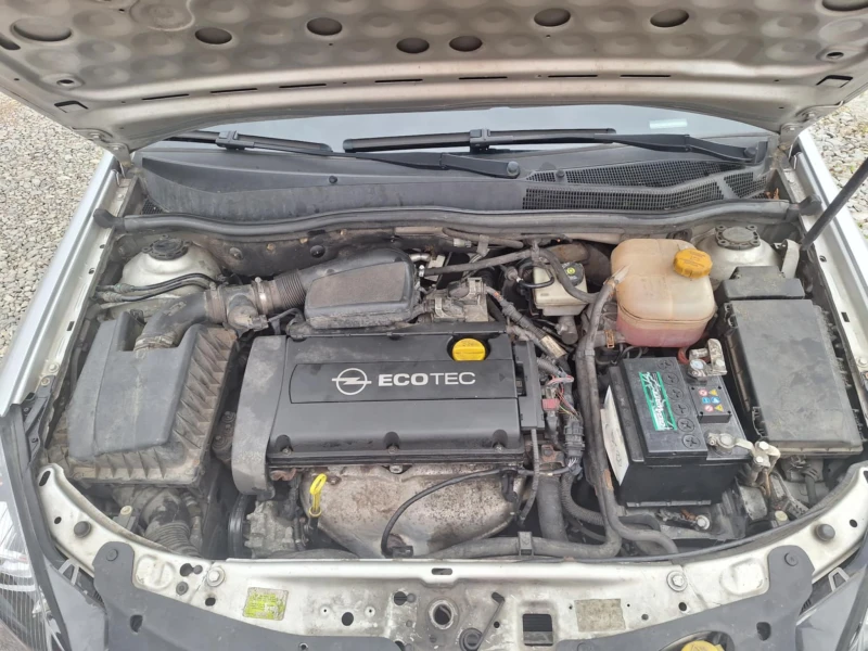 Opel Astra 1.6i klima, снимка 15 - Автомобили и джипове - 52079555