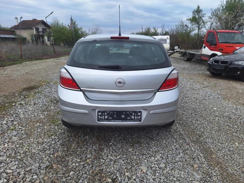 Opel Astra 1.6i klima, снимка 3 - Автомобили и джипове - 52079555