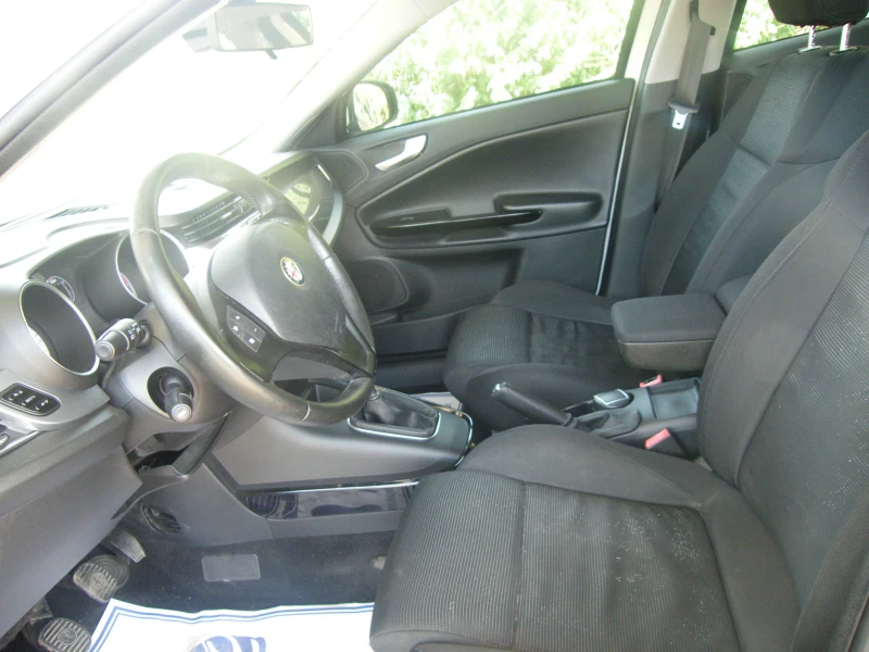 Alfa Romeo Giulietta 1.6JTD, снимка 8 - Автомобили и джипове - 51181755