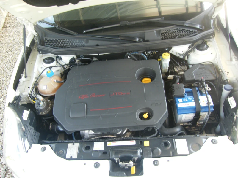 Alfa Romeo Giulietta 1.6JTD, снимка 15 - Автомобили и джипове - 51181755