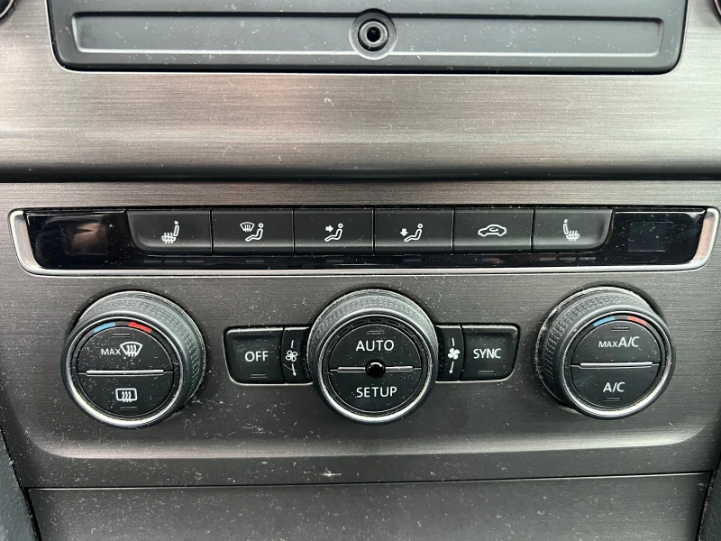 VW Golf 1.6 90коня хечбек 159км давам рама, снимка 14 - Автомобили и джипове - 52405220