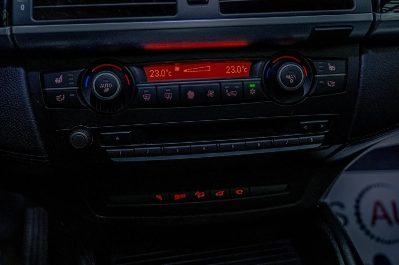 BMW X5M PDC/HuD/BiXenon/Soft Close/Камера/Adaptive Drive, снимка 8 - Автомобили и джипове - 52409289