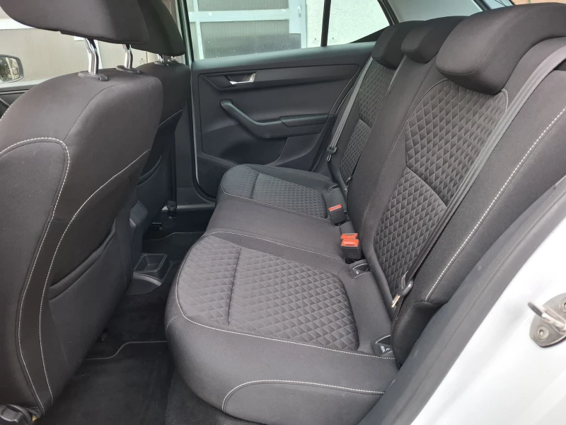 Skoda Fabia 1.2i - АВТОМАТИК - EURO6B, снимка 11 - Автомобили и джипове - 52644178