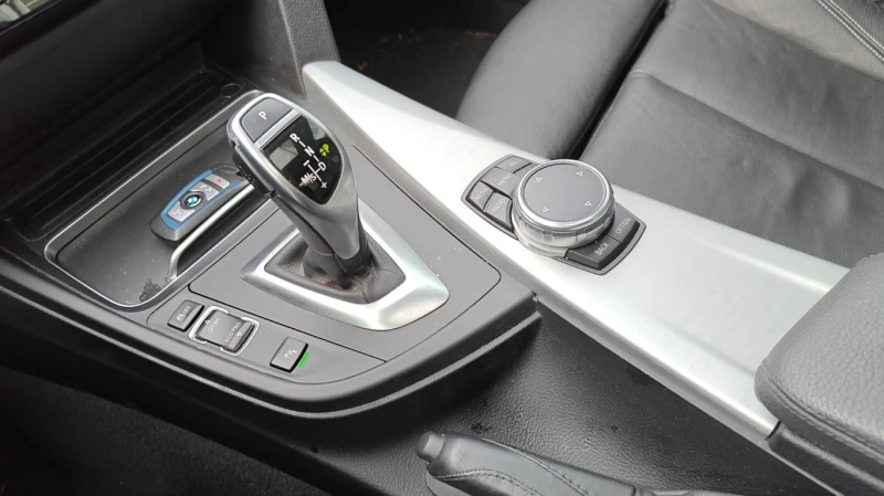 BMW 340 * 340i xDrive * CARFAX * БЕЗ ПЪРВОНАЧАЛНА ВНОСКА, снимка 17 - Автомобили и джипове - 52778255