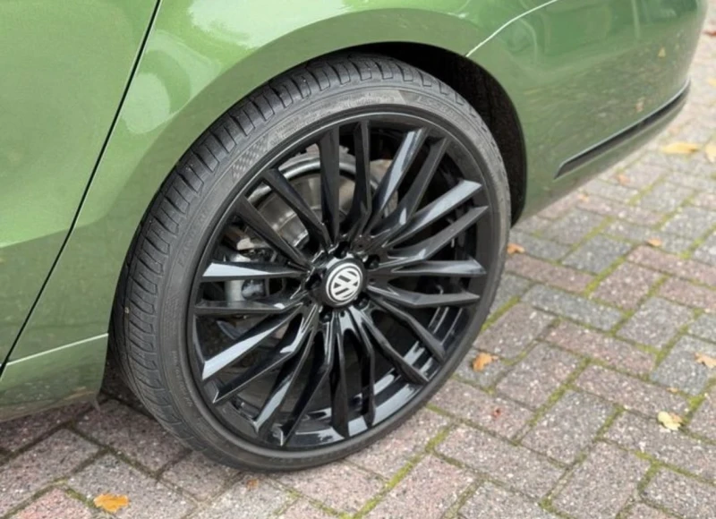 VW Passat 1.6tdi, снимка 12 - Автомобили и джипове - 53100952