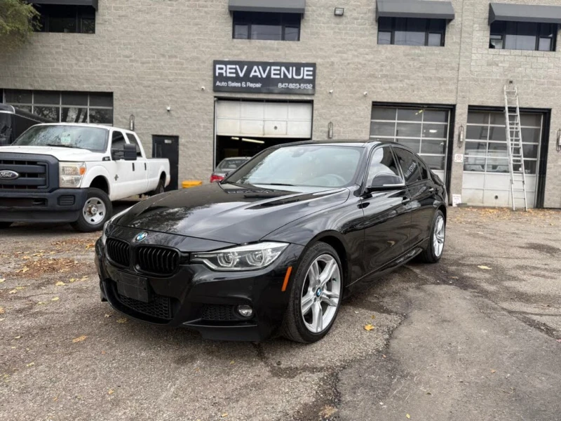 BMW 330 I * M-Package* * HeadUp* AвтоКредит* (ЦЕНА ДО БГ)