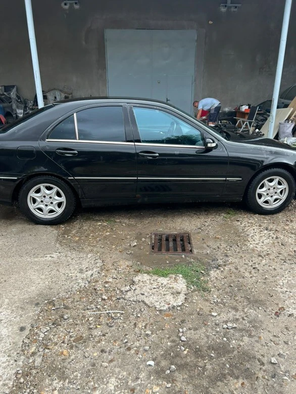 Mercedes-Benz C 200  - изображение 2