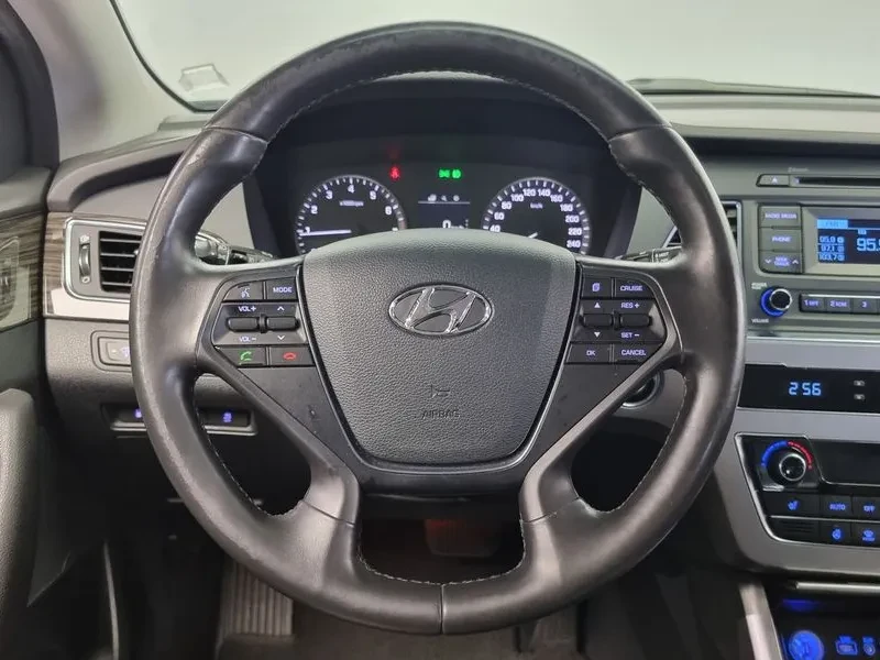 Hyundai Sonata 2.0 Smart, снимка 14 - Автомобили и джипове - 53559793