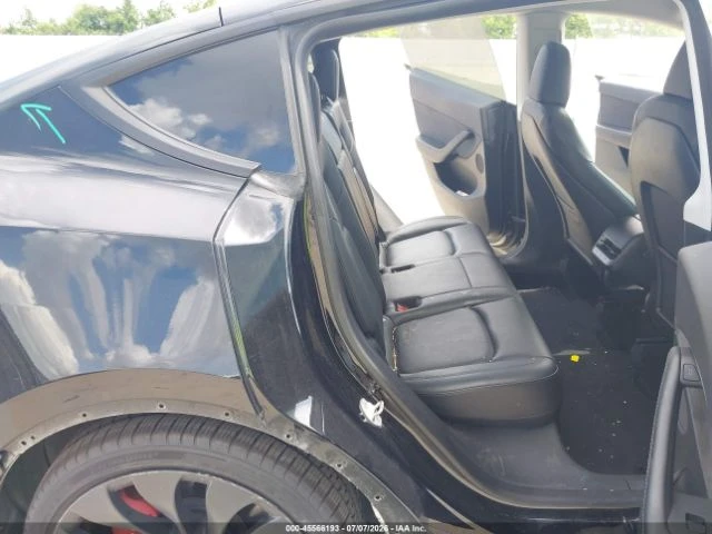 Tesla Model Y PERFORMANCE DUAL MOTOR ALL-WHEEL DRIVE, снимка 9 - Автомобили и джипове - 56366850