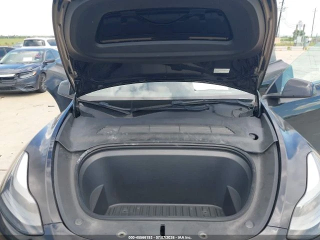 Tesla Model Y PERFORMANCE DUAL MOTOR ALL-WHEEL DRIVE, снимка 11 - Автомобили и джипове - 56366850