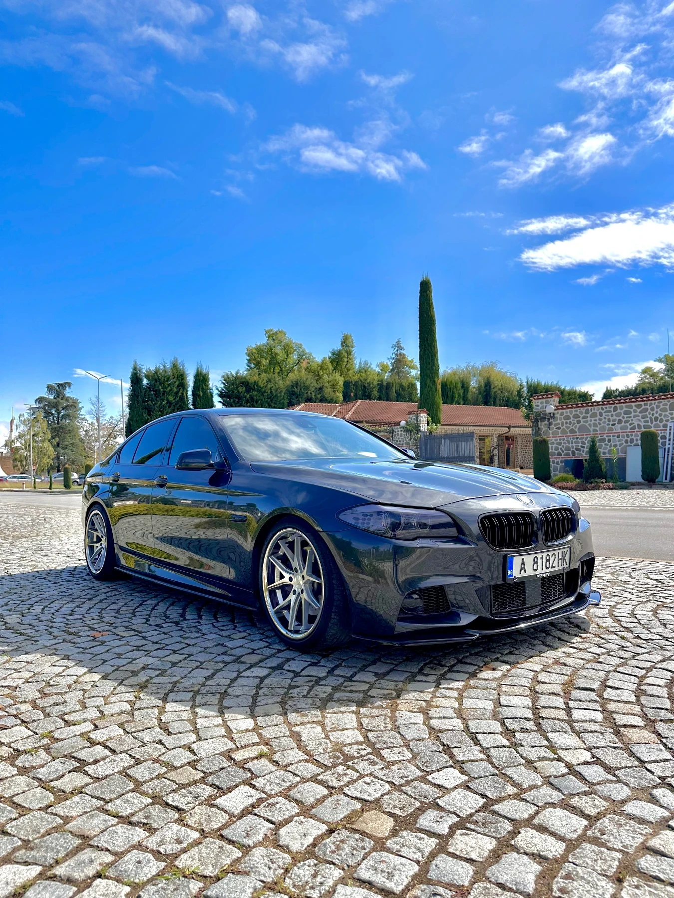 BMW 530 * ОБСЛУЖЕН * HUD * DISTRONIC * SAT * SHADOW LINE *, снимка 1