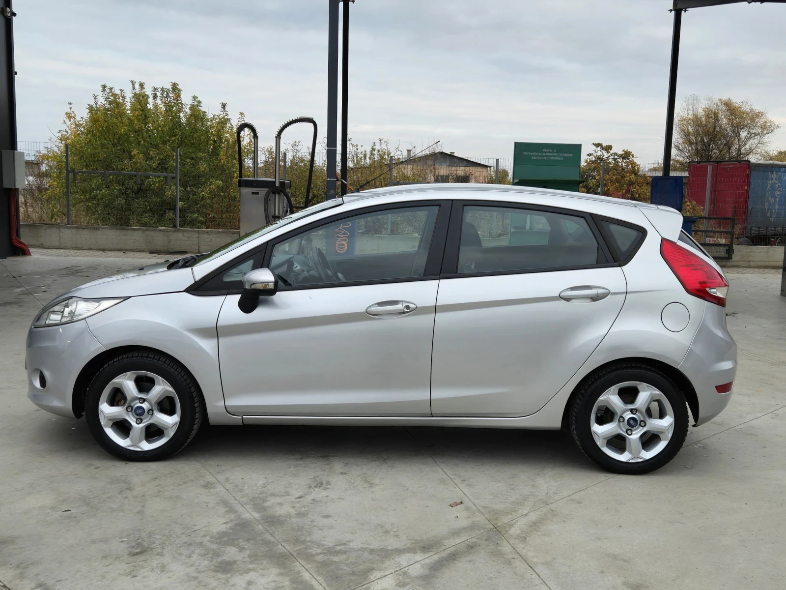 Ford Fiesta 1.4 АВТОМАТИК - изображение 3