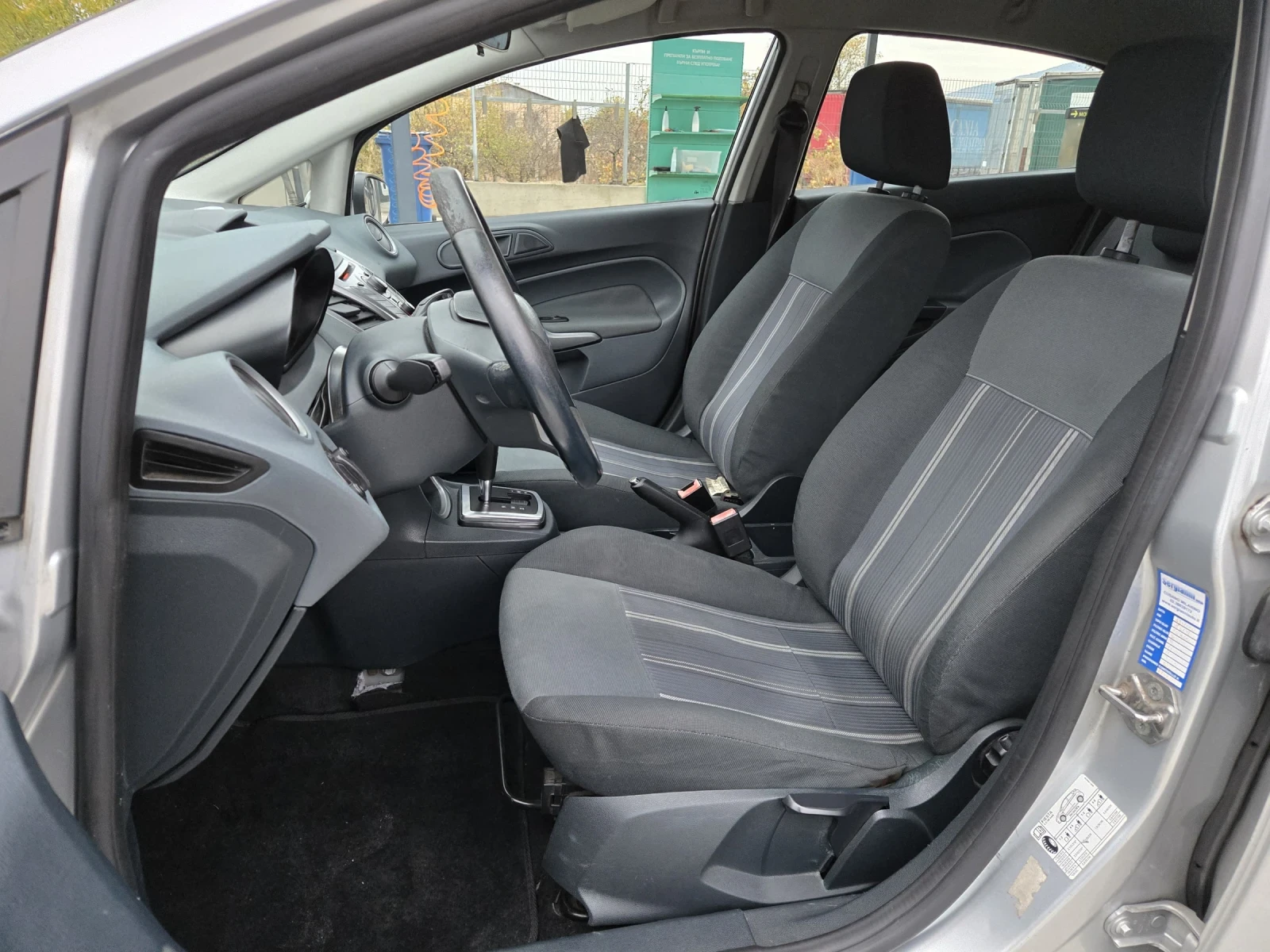 Ford Fiesta 1.4 АВТОМАТИК - изображение 10