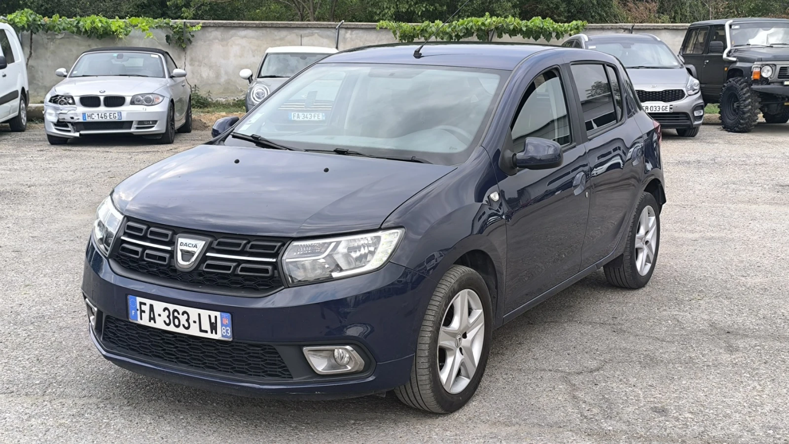 Dacia Sandero 0.9 - изображение 2