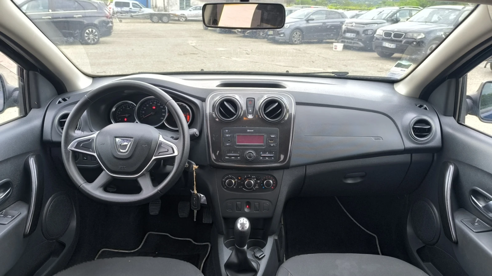 Dacia Sandero 0.9 - изображение 6