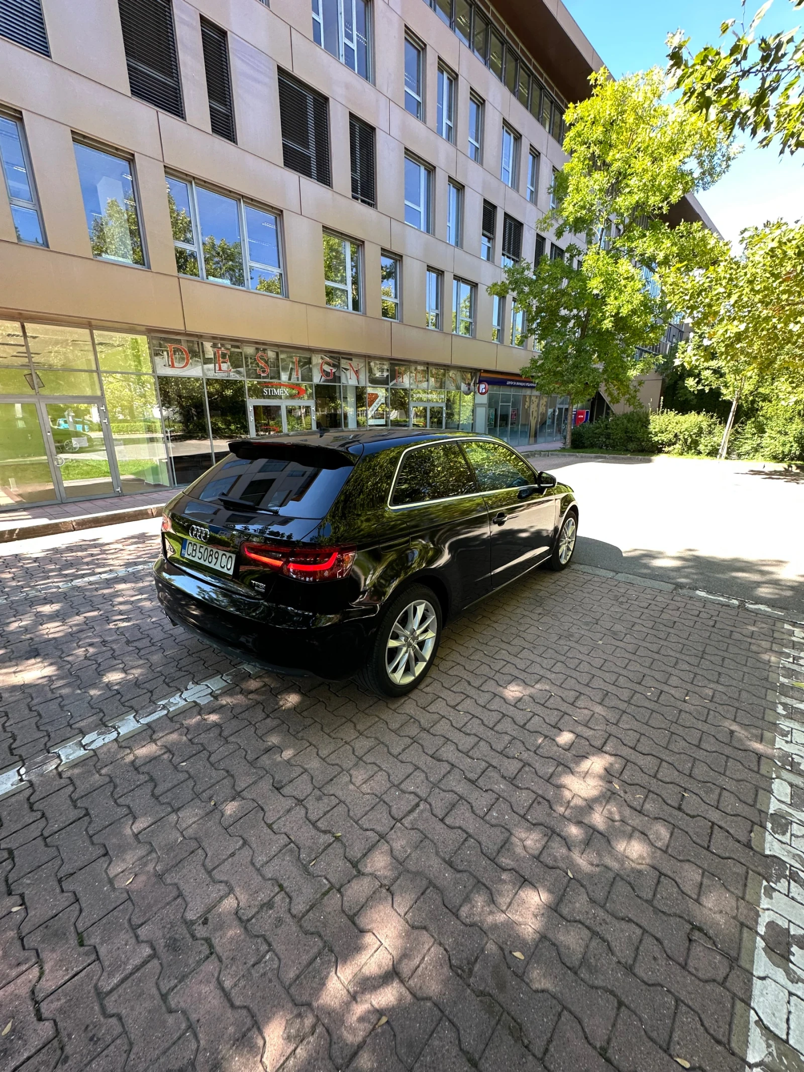 Audi A3 1.8t Quattro 4x4 Automat S Tronic Обслужена  - изображение 3