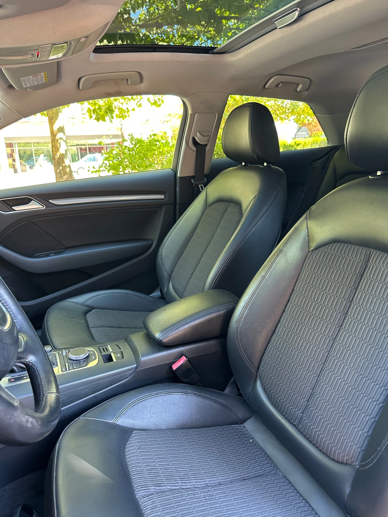 Audi A3 1.8t Quattro 4x4 Automat S Tronic Обслужена  - изображение 9