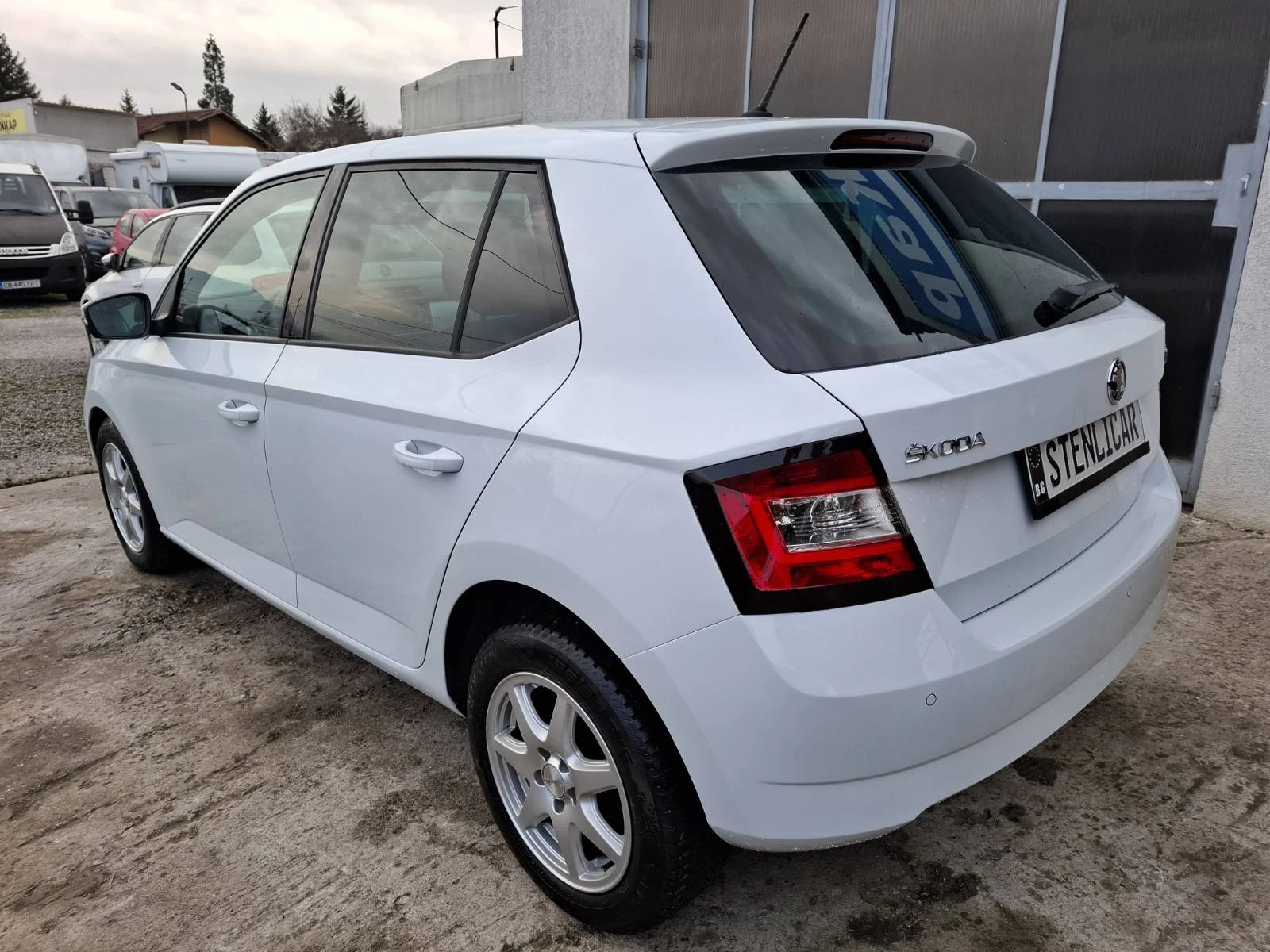 Skoda Fabia 1.2i - АВТОМАТИК - EURO6B - изображение 8