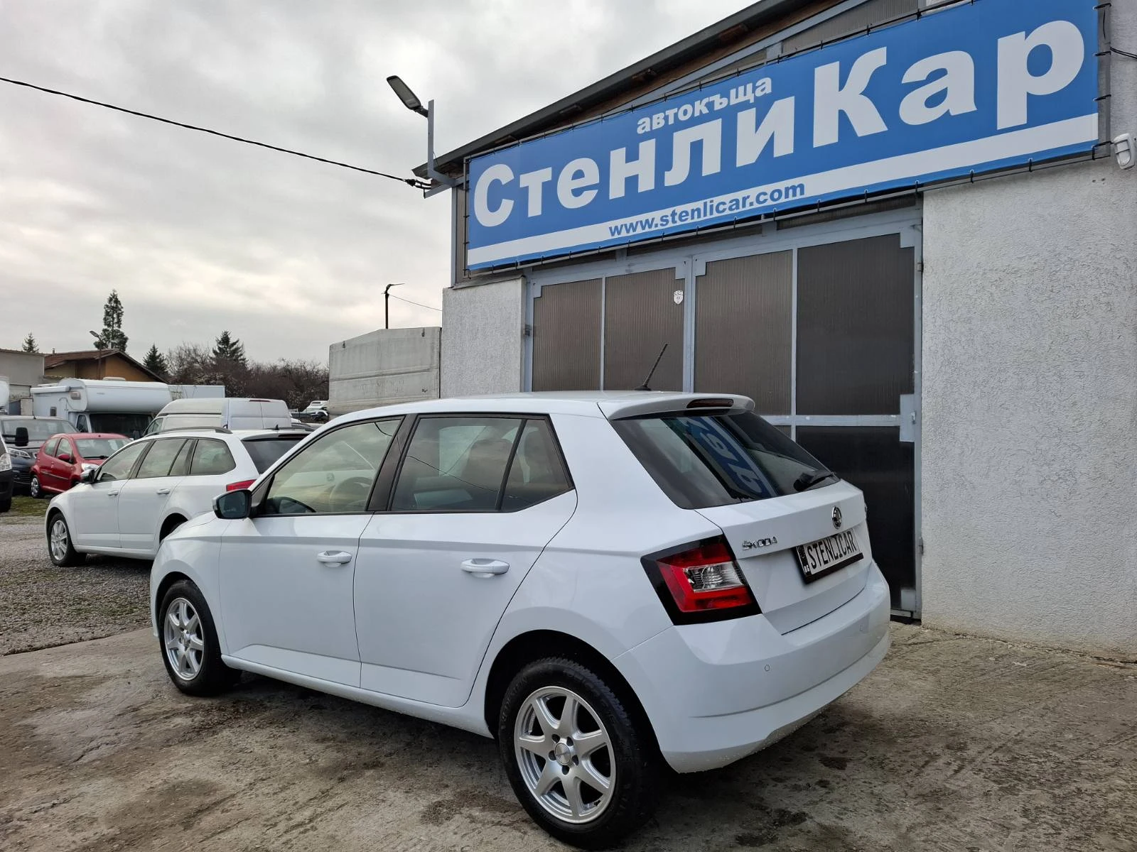 Skoda Fabia 1.2i - АВТОМАТИК - EURO6B - изображение 2