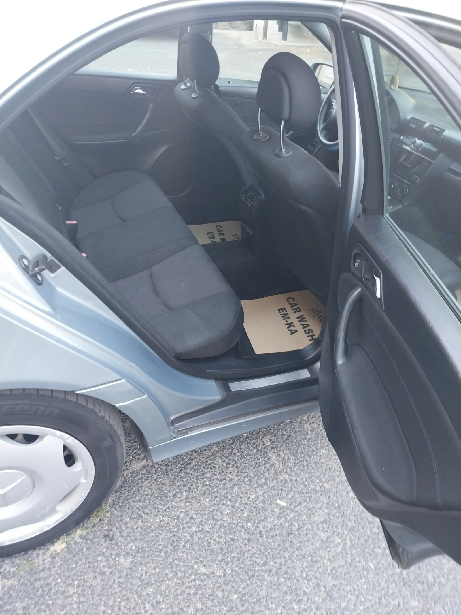 Mercedes-Benz C 200 Спешно., снимка 9 - Автомобили и джипове - 54040621