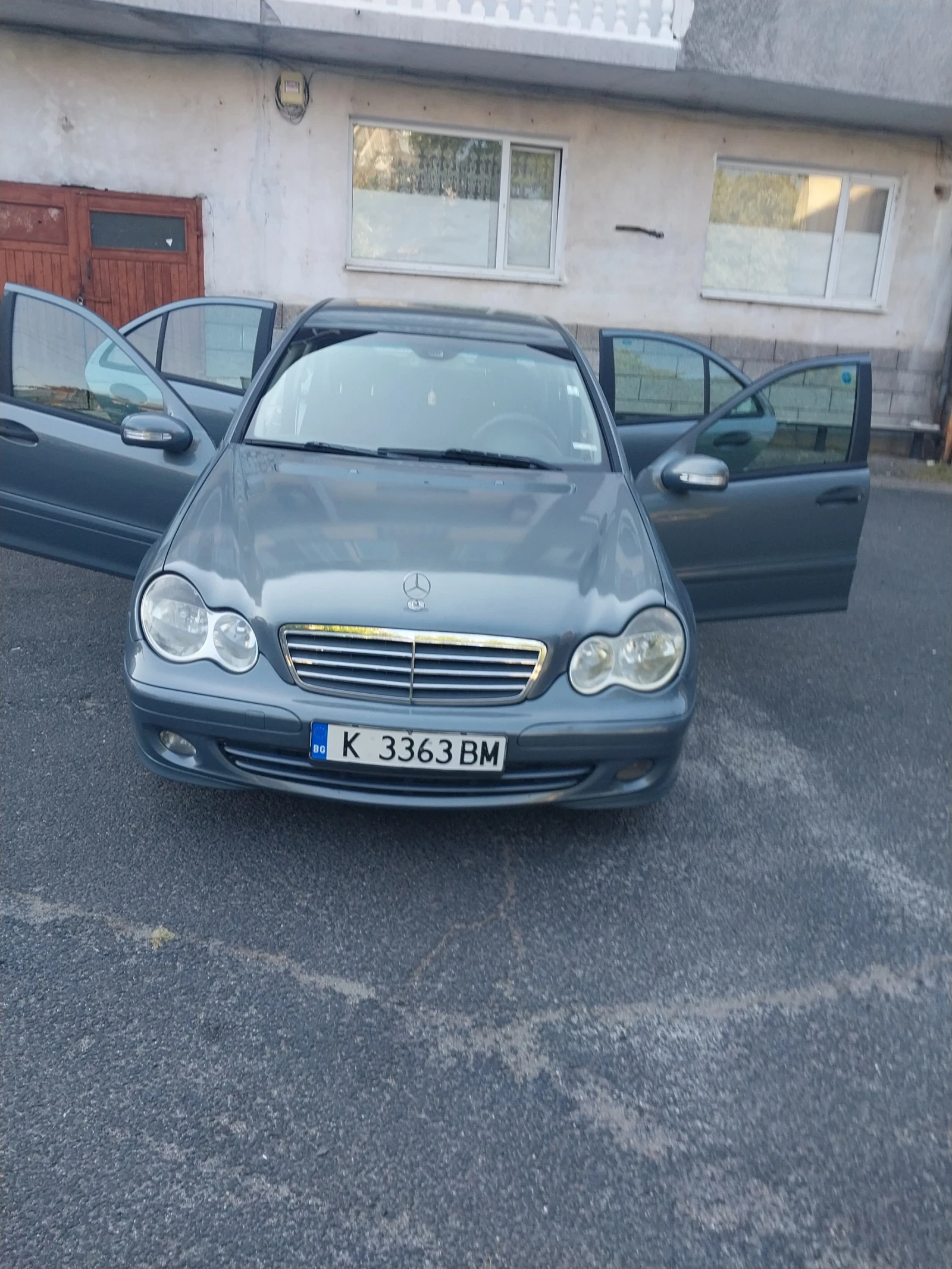 Mercedes-Benz C 200 Спешно.